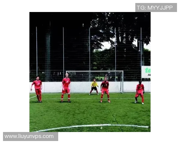 深入分析JDG战队防守策略与战术布局的独特之处